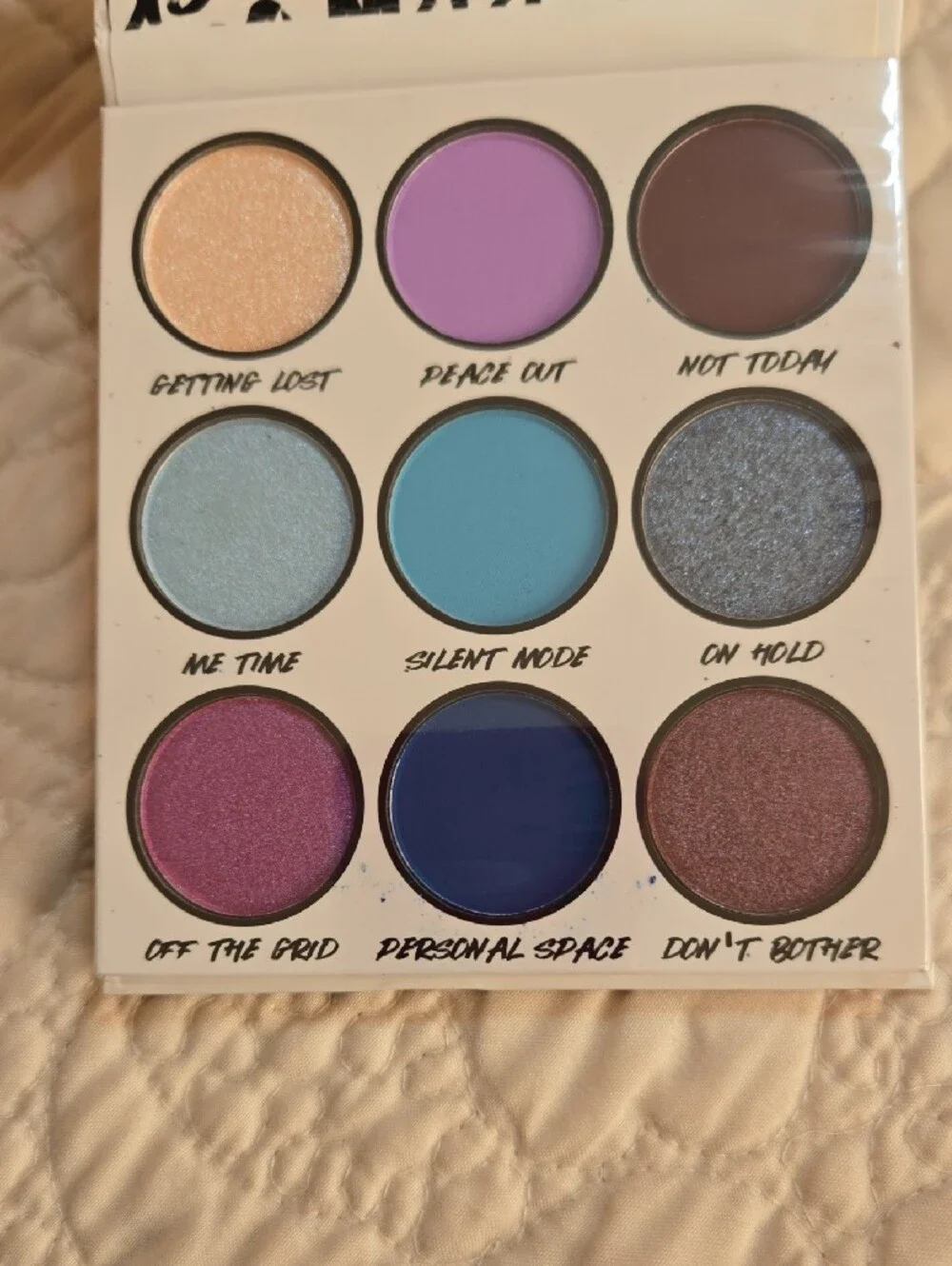 BH Cosmetics 'Do Not Disturb' White Eyeshadow Palette